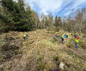 2025 04 12_hillside_work_party_img_0520