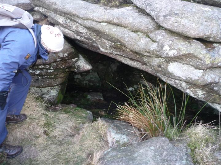 Poi15 Harthill Cave