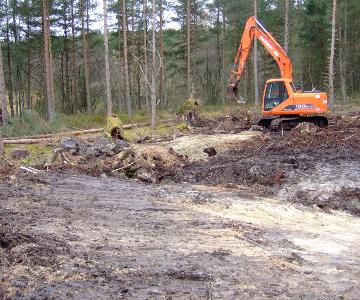 Starting the pond.jpg Wildlife Pond 2014